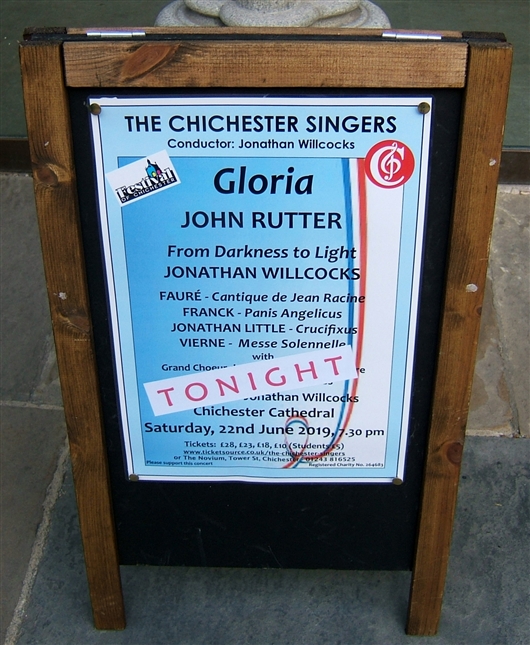 Chichester & Chartres Cathedral Singers - massed voice concert 2019: premiere of CRUCIFIXUS