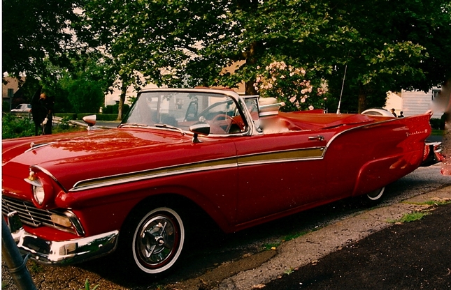 Batso's 1957 Ford Fairlane 500 "Calling All Angels"