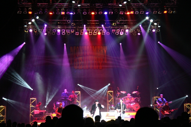 Montgomery Gentry Arena-Show